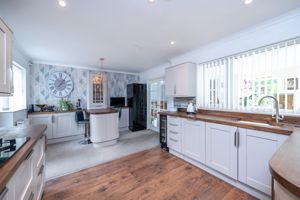 Breakfast kitchen- click for photo gallery